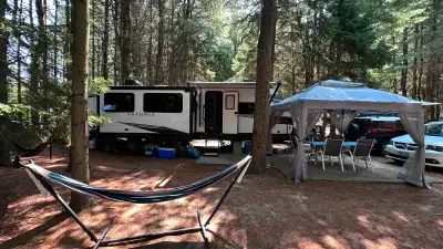 FOR SALE: 2020 Astoria 3393BH Luxury Bunkhouse Trailer Located at Fisherman’s Cove Campground – Larg...