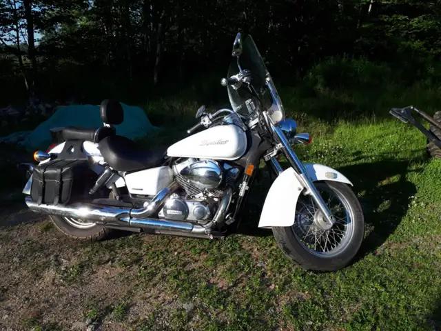 2007 Honda Shadow 750 in Street, Cruisers & Choppers in Cape Breton - Image 2