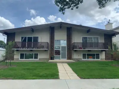 Beautiful 2 Bedroom Suite in Bonnie Doon