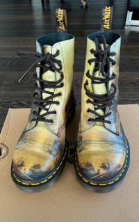 Dr. Martens Painting Print Boot, Size UK 5, US 7
