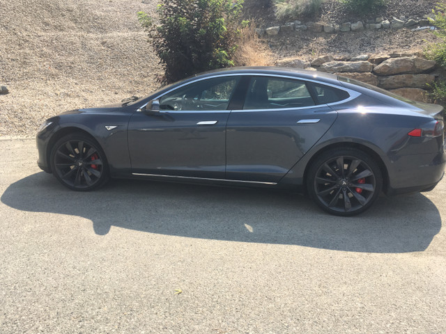 2015 Tesla Model S - $29000 in Cars & Trucks in Edmonton