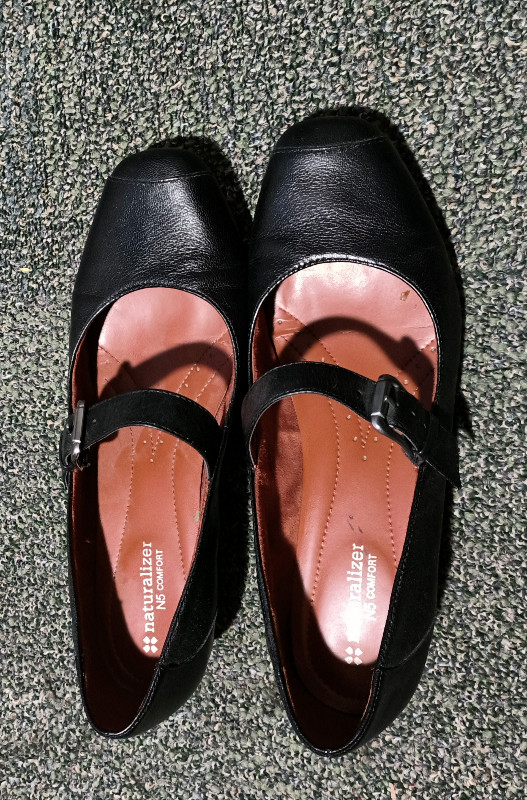 Genuine leather upper black dress shoes in Women's - Shoes in Whitehorse