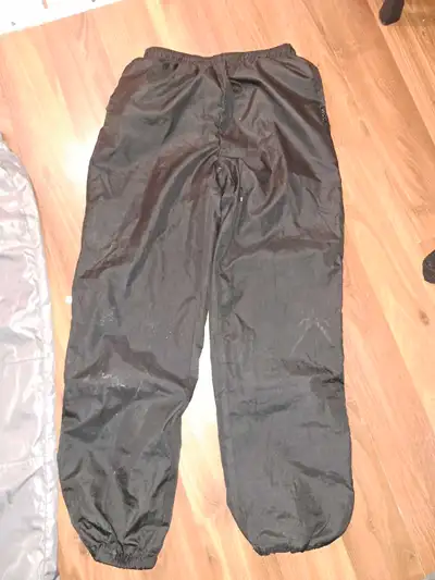 Kids 8 Spring and Fall pant Worn one season Smoke free home Aylmer Gatineau area