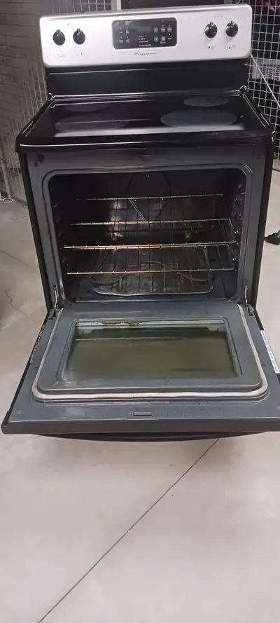 Poêle et frigidaire, View more