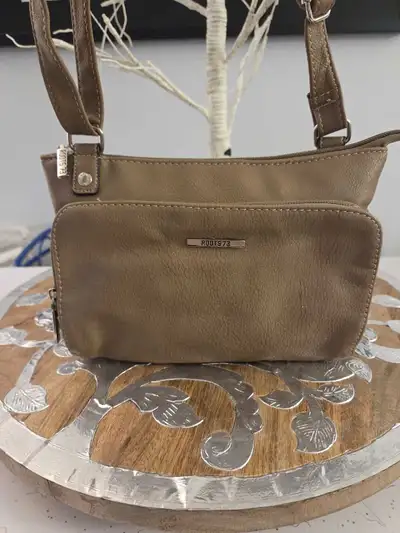 Roots 73 Tan Leather Crossbody/Shoulder Bag, View more