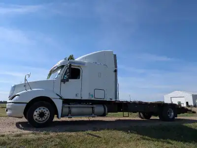 Located 5 minutes South of Provost AB. No class 1/3 needed, just air brakes course! Used it to haul...