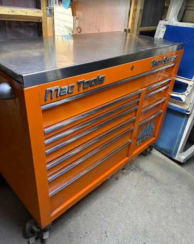 Mac Tools Tech Series toolbox. Purchased in 2009 (roughly) Used in the shop until 2018 Dimensions ar...
