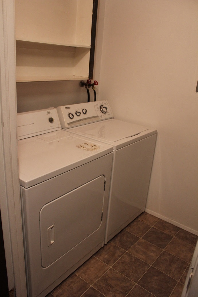 Rent reduced - Center street 2 bedroom 2 story suite for rent 3