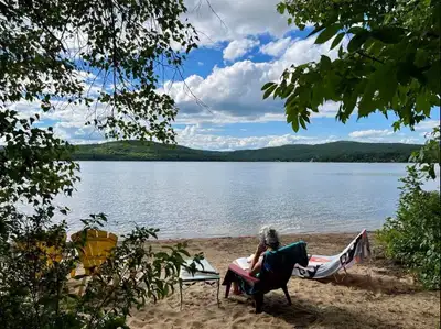 Chalet bord de lac, View more