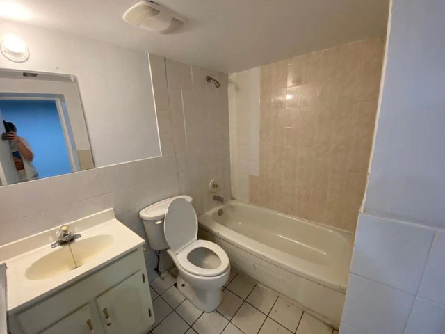 WARM AND NEW RENOVATED BASEMENT WITH INDIVIDUAL WASHROOM in Ontario - Image 2