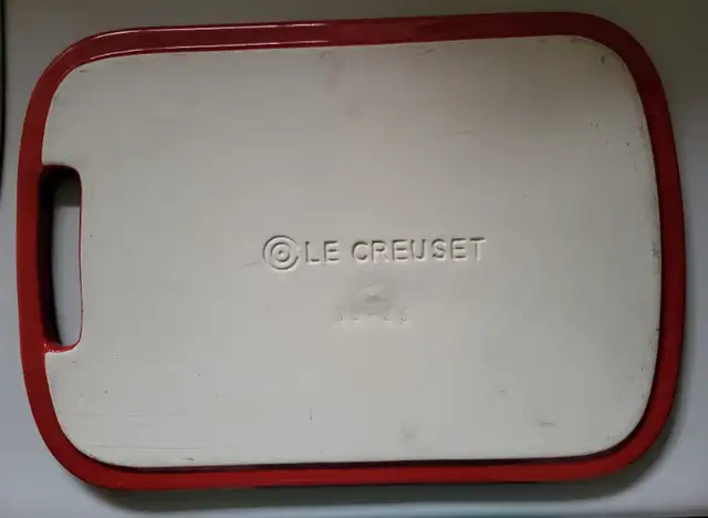 Brand New Rare Le Creuset Ceramic Red Cheese Serving Board in Kitchen & Dining Wares in Oshawa / Durham Region - Image 5