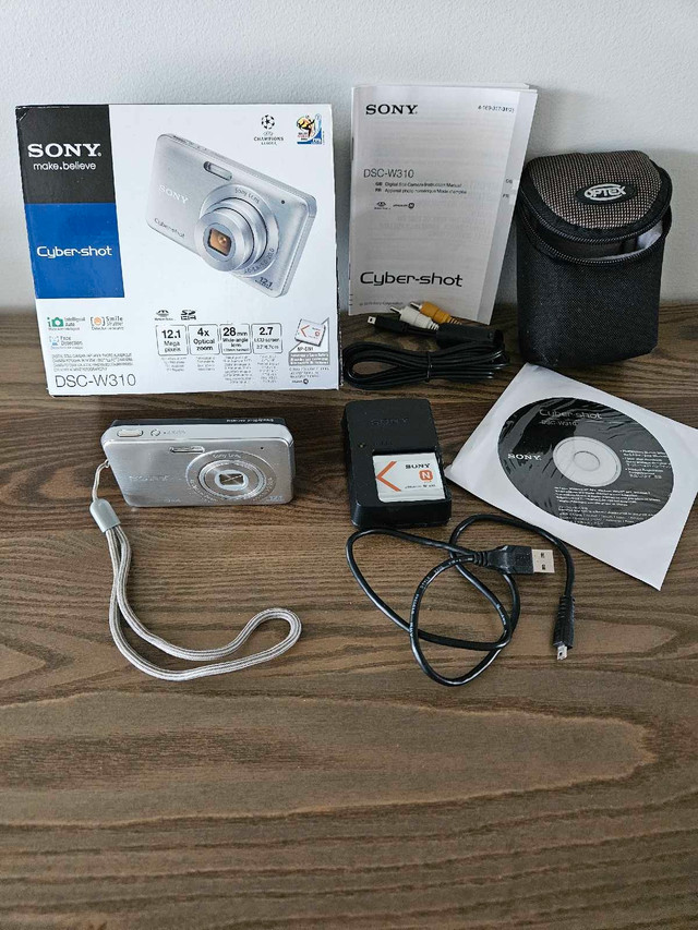 Appareil photo numérique Sony dans Appareils photo et caméras  à Lanaudière