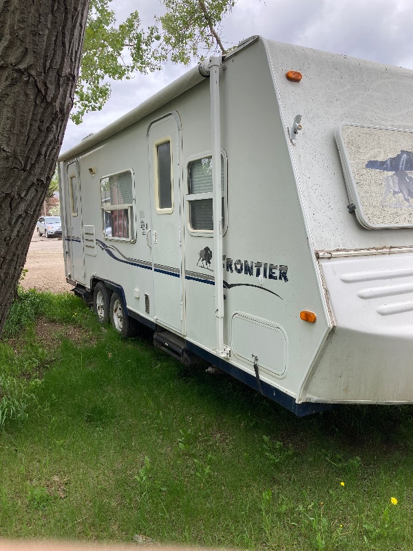Camper and Truck for sale Travel Trailers & Campers Regina Kijiji