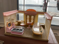 Calico Critters - Village Cake Shop