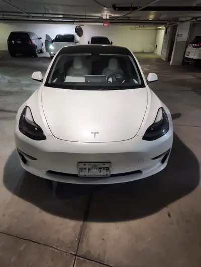 Looking for someone to take over my Tesla Model 3 lease Year: May 2023 Lease Term: 4 years total (Re...