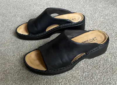 Like-new Naot "Rome" sandals, size 39 EU. Removable footbed., View more