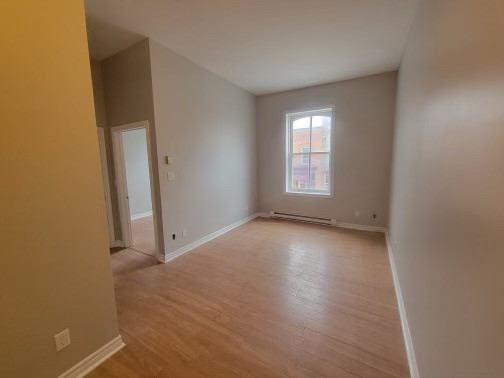 2 bed 1 bath Apartment for Rent - Perth, ON in Long Term Rentals in Ottawa