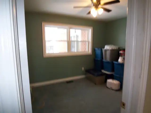 Off-Campus Student Housing Near WLU & UW in Long Term Rentals in Kitchener / Waterloo - Image 5
