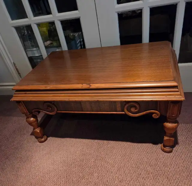 Vintage wooden coffee table by Thomasville in Coffee Tables in City of Toronto - Image 6