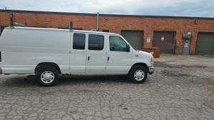 2009 Ford E 350 -