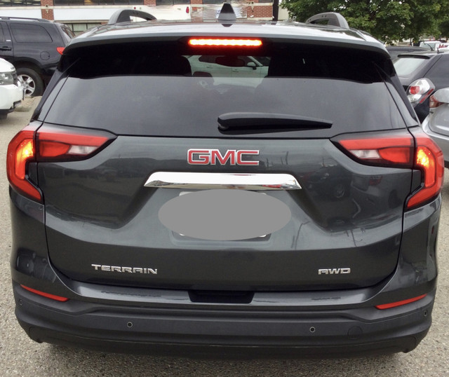 2020 GMC TERRAIN SLE GREY AWD LOADED PANO SUNROOF in Cars & Trucks in City of Toronto - Image 3