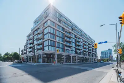 FOR LEASE – 1 BED + DEN | J. Davis House | Midtown Toronto 219 – 1 Belsize Drive, Toronto (Davisvill...