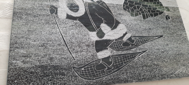 Inuit Soapstone Etching of Seal Hunter and Igloo in Arts & Collectibles in Kitchener / Waterloo - Image 8