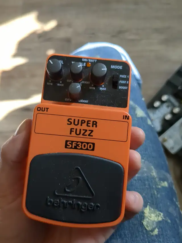 Behringer fuzz64520009932034120