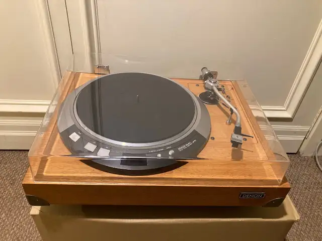 Denon DP-80 top model turntable with Technics EPA-99 tonearm in Stereo Systems & Home Theatre in Mississauga / Peel Region - Image 3