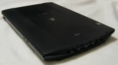 Canon CanoScan LiDE 220 Photo/Document Scanner, View more