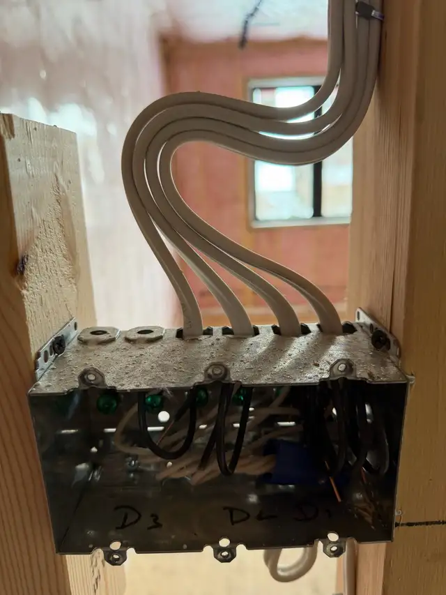 Electrician537087576176732164