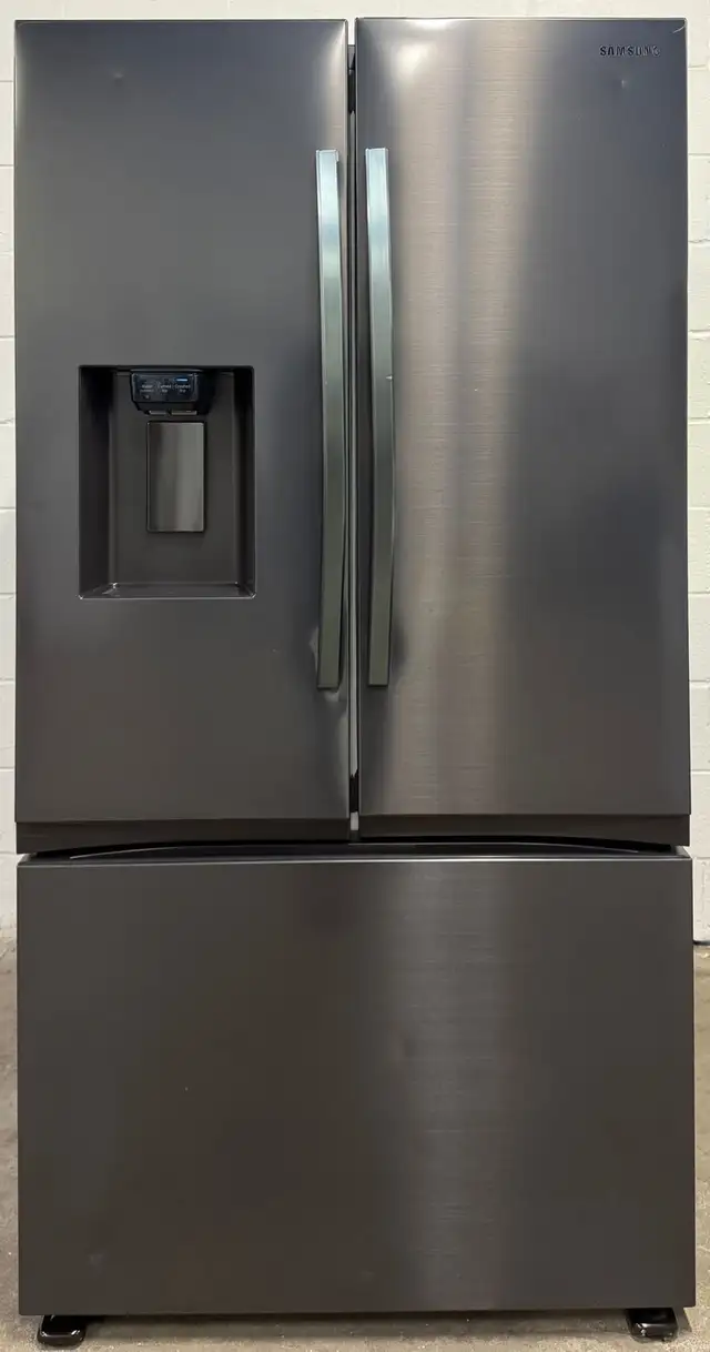 Black Stainless Steel Refrigerator 2025 “SAMSUNG” H70/W36/D35 in Refrigerators in City of Toronto - Image 2
