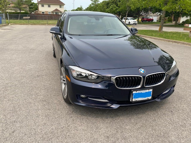2015 BMW 320i in Cars & Trucks in St. Catharines - Image 2