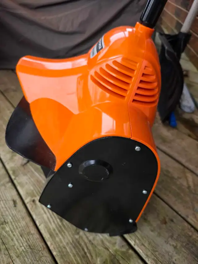 Yard Force Snow Shovel in Snowblowers in Barrie - Image 3