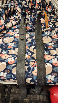 2 Italia leathers 2.5" guitar straps 1 new 1 like new