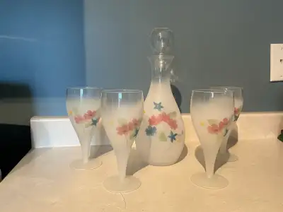 CARAFE ET 4  COUPES , View more