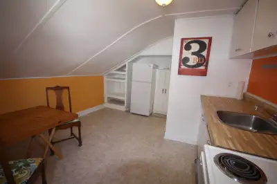 1 Bedroom + Den