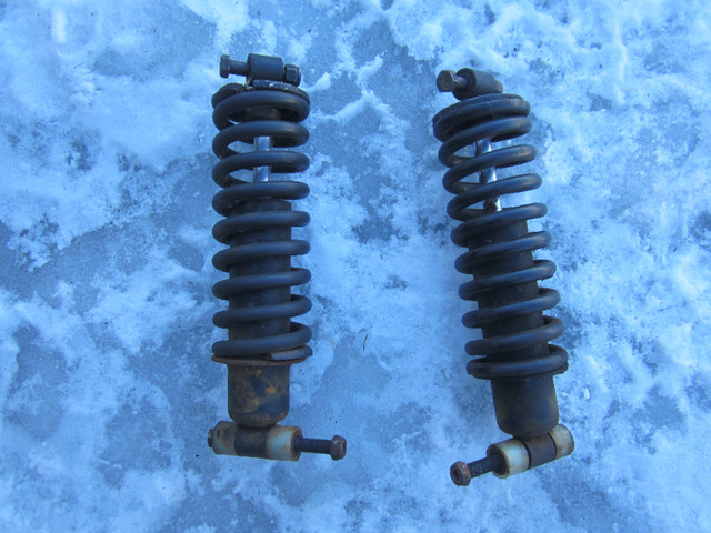 BRAND NEW ARCTIC CAT FRONT SKI SHOCK in Snowmobiles Parts, Trailers & Accessories in Truro - Image 3
