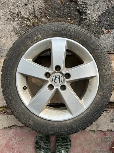 4 Winter tires Almost new(5 months work)