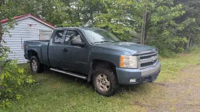All in all in pretty good shape. Newish brakes. All seasons and New winters all on rims. Strong engi...