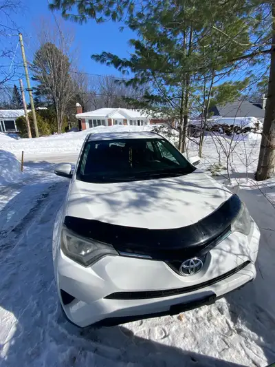 Toyota RAV4 LE 2016 – AWD – 130 000 km – 16 000 $ Description : Toyota RAV4 2016 en excellente condi...