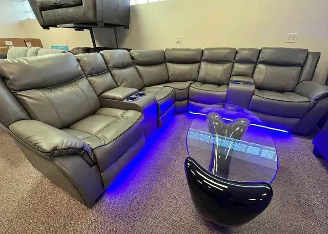 Sectionnel Relax Haut de Gamme – LED, USB et Bluetooth in Couches & Futons in Trois-Rivières - Image 3