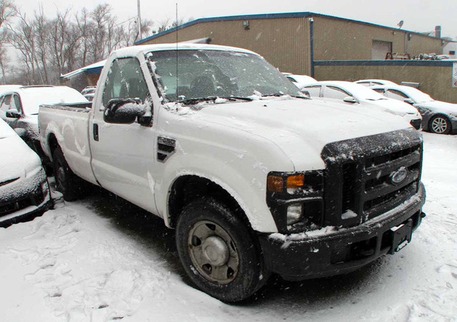 2008 Ford F250, XL, 5.4L, Gas, Auto Trans, 2 Door Pickup, F#0638 in Cars & Trucks in Mississauga / Peel Region - Image 3