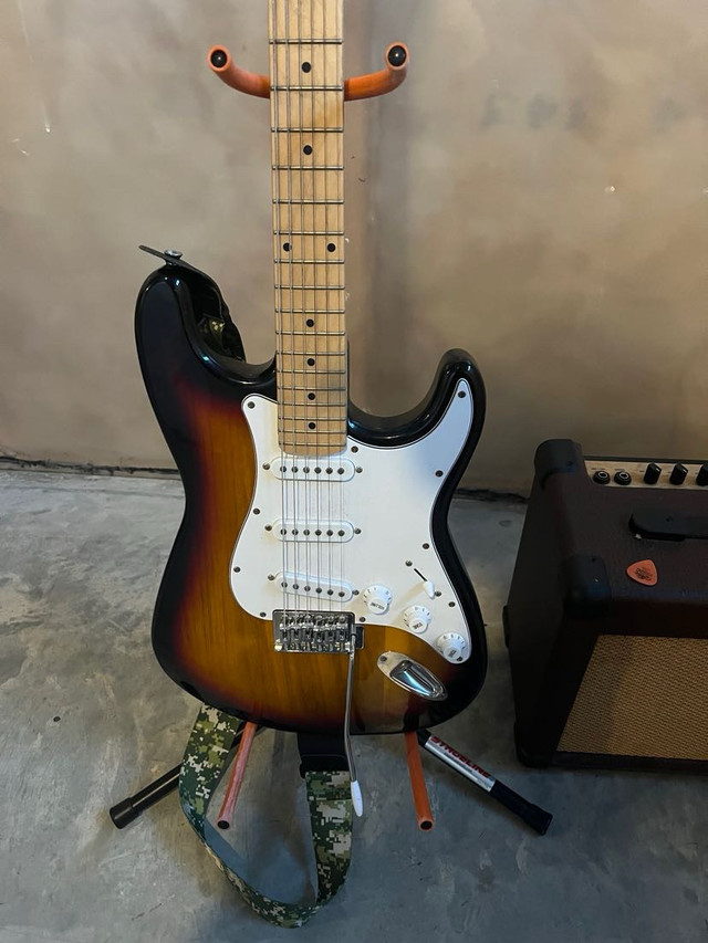 Guitar, Amp, Stand, and cords in Guitars in Red Deer - Image 2