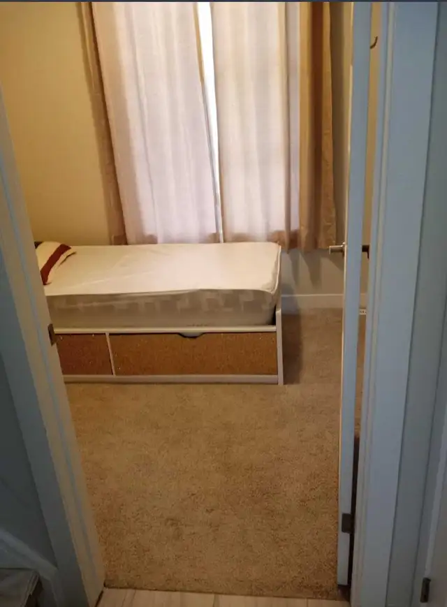 room rental in Room Rentals & Roommates in London - Image 3