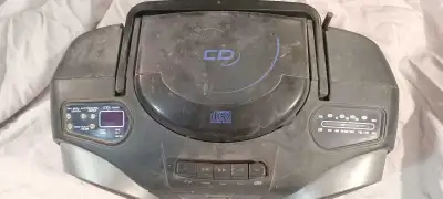 Audiovox portable CD player, CD1895- lots of CD players here, View more