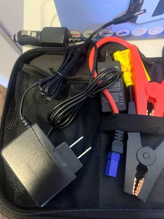 MiniMax Portable Vehicle Jump Starter in Other Parts & Accessories in Burnaby/New Westminster - Image 4