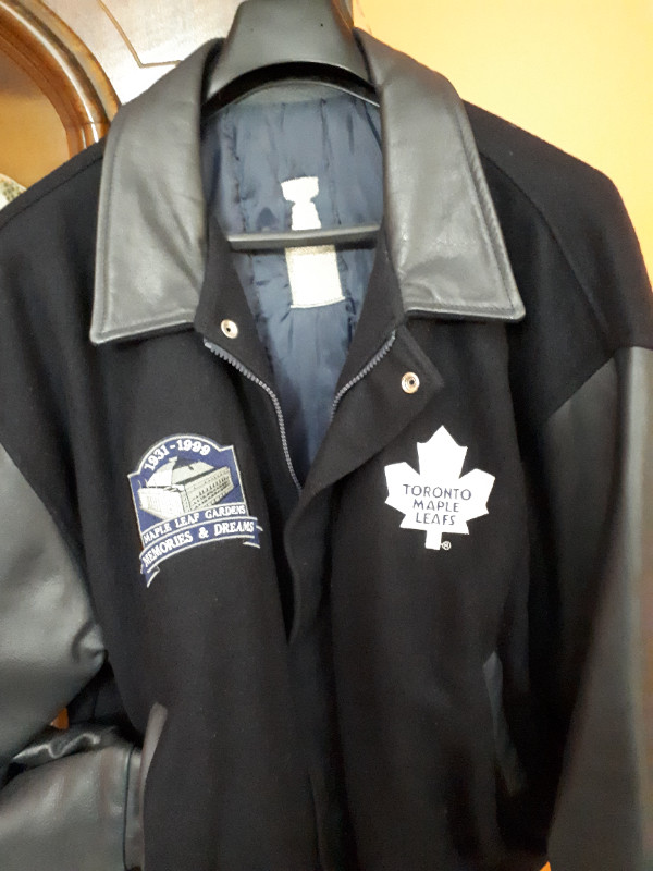 TORONTO MAPLE LEAFS JACKET in Men's in Kingston - Image 2