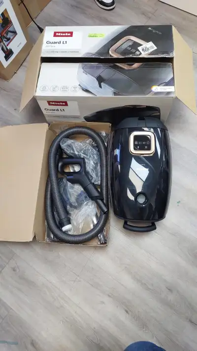 Miele Guard L1 AllFloor Canister Vacuum, View more