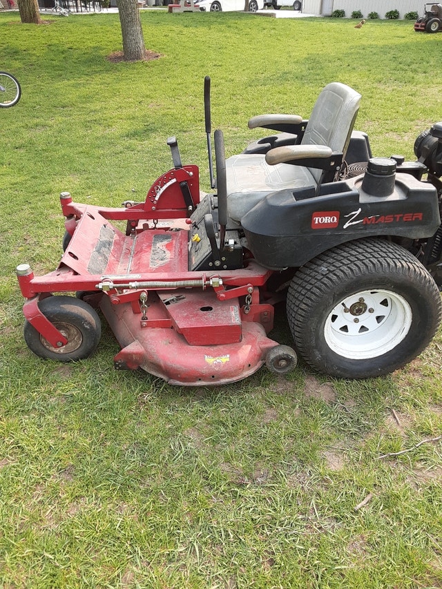 Zero turn lawn mower Lawnmowers & Leaf Blowers Leamington Kijiji